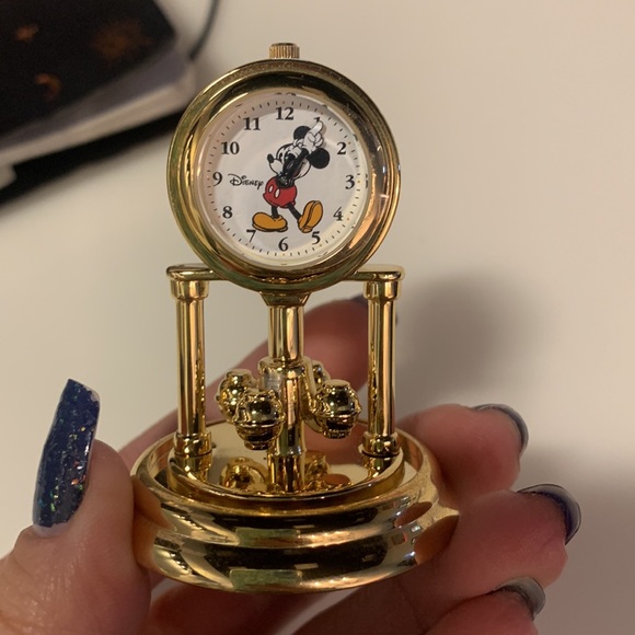 Mickey Mouse Clock - Picture 2 of 3